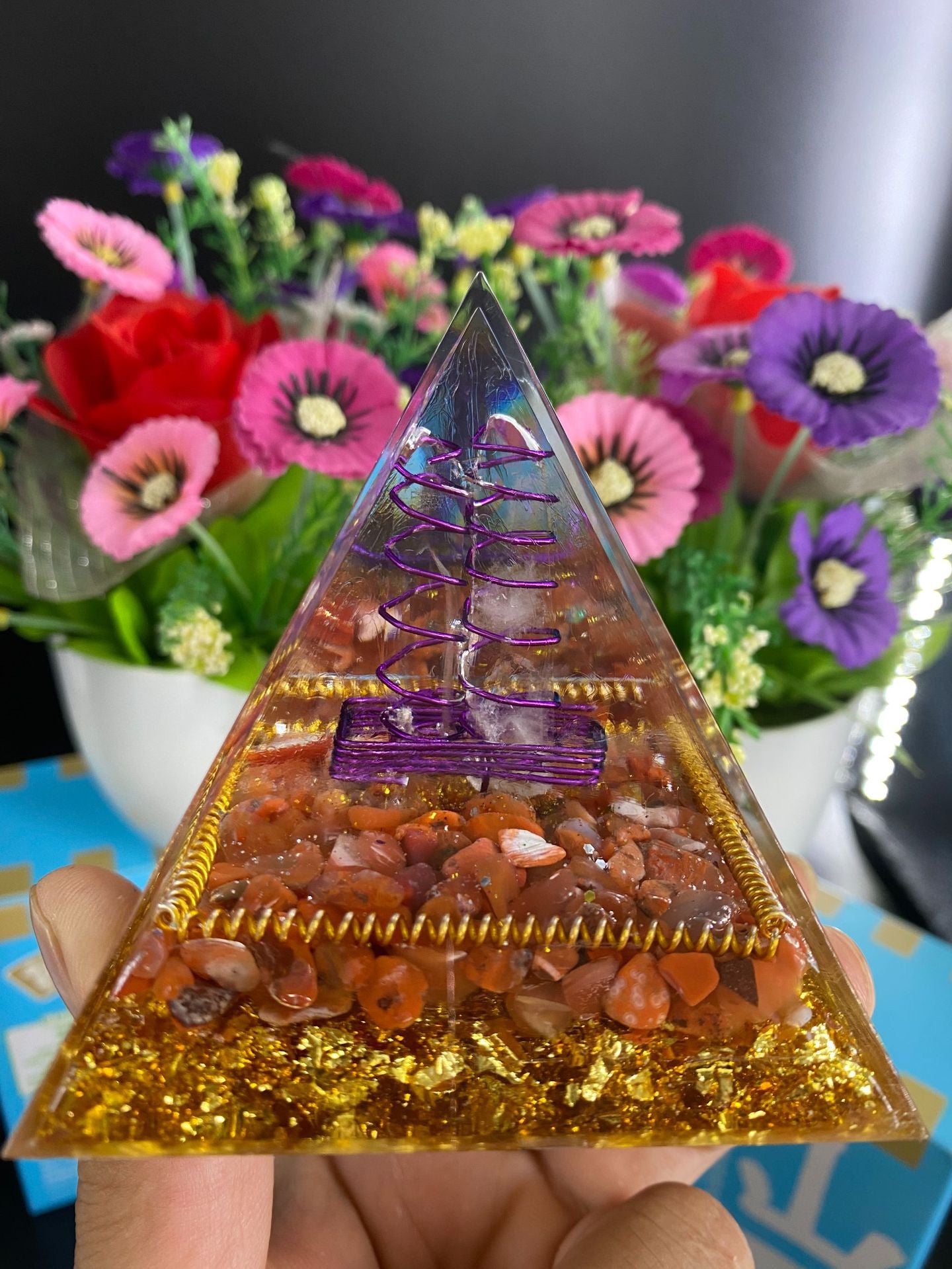 Purple energy comes from the east, mysterious mysticism from the east