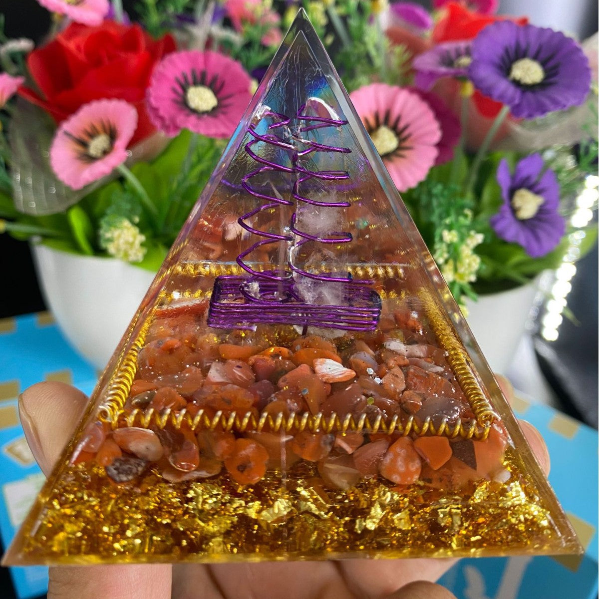 Purple energy comes from the east, mysterious mysticism from the east