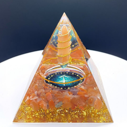 Cross-Border Hot Selling Energy Crystal Pyramid Crushed Stone Epoxy Crystal Ball Pyramid Feng Shui Ornament Source Factory Wholesale