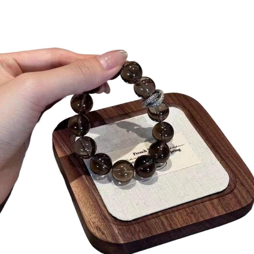 Transport beads, a mysterious power from the East