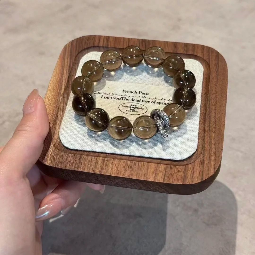 Transport beads, a mysterious power from the East