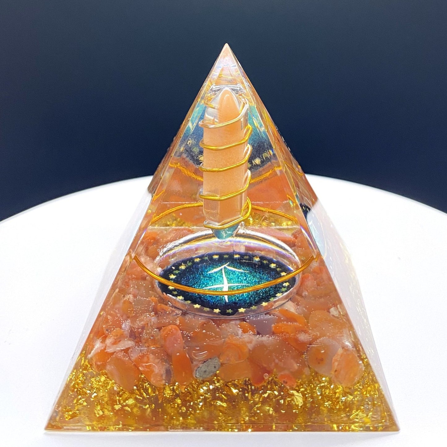 Cross-Border Hot Selling Energy Crystal Pyramid Crushed Stone Epoxy Crystal Ball Pyramid Feng Shui Ornament Source Factory Wholesale